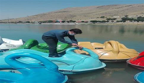 قایق های تفریحی فاقد مجوز استاندارد، در سد خاکی گاوازنگ زنجان پلمپ شد.